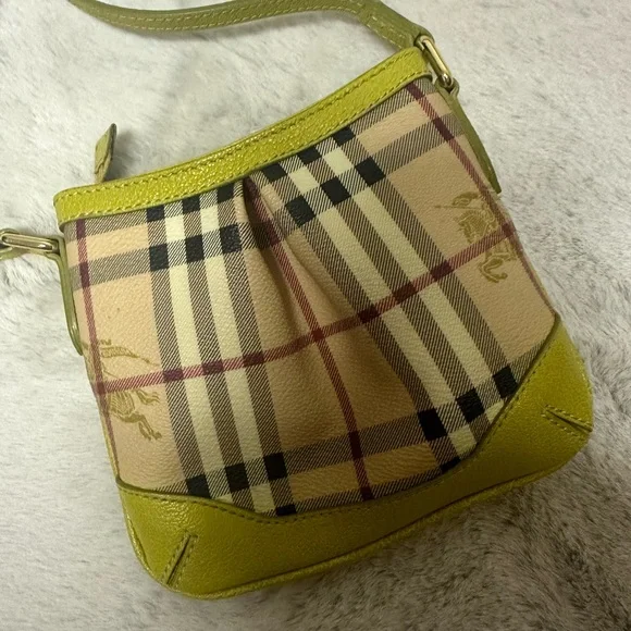 burberry haymarket lime green crossbody bag - Picture 4 of 6